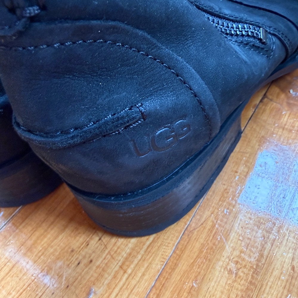 UGG Waterproof Black Ankle Booties with Zipper - Picture 4 of 6